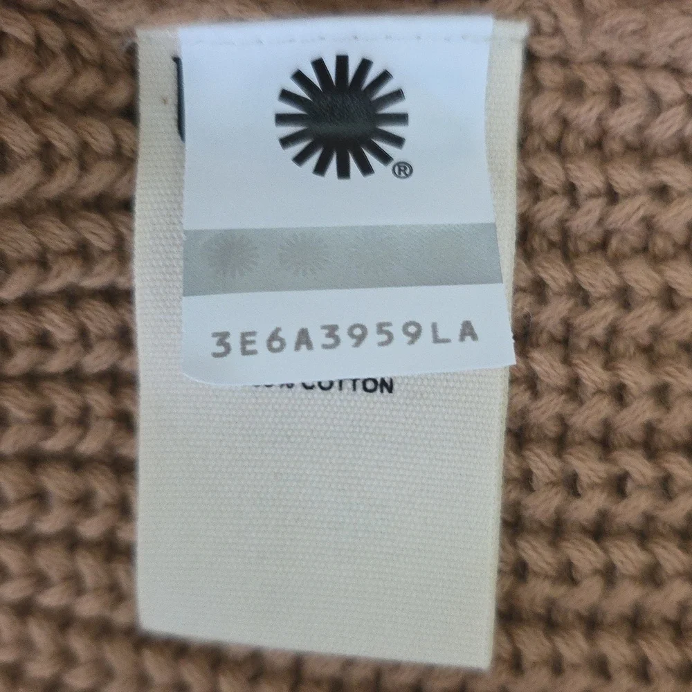 UGG Waffle Knit Sweater – Cozy Neutral Essential XL - Picture 10 of 12